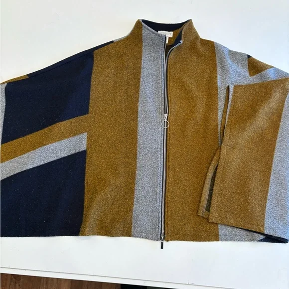 Apricot Colorblock Cape. size M/L - Picture 2 of 13